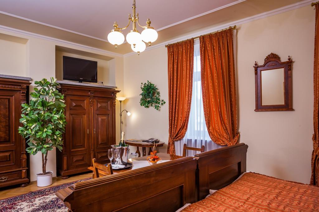 Hotel Jelinkova Vila Велке-Мезиржичи Номер фото
