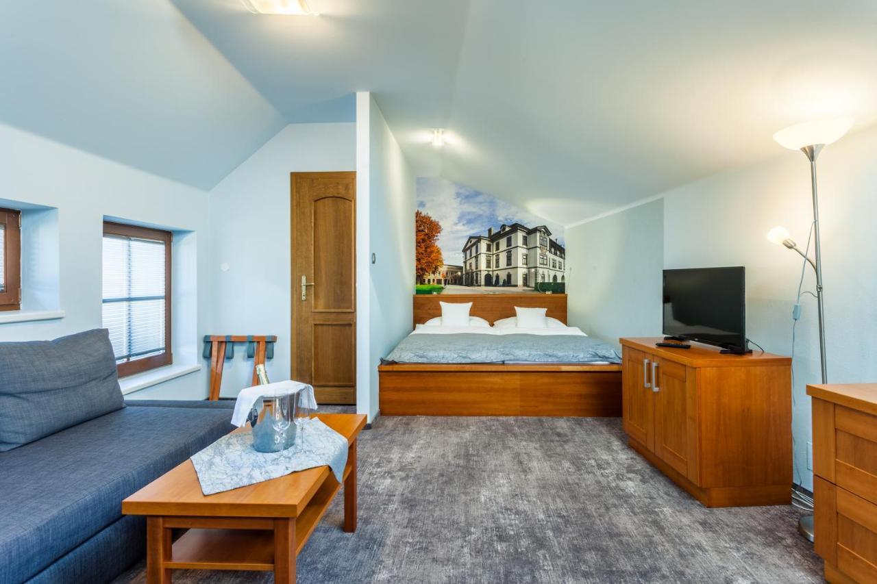 Hotel Jelinkova Vila Велке-Мезиржичи Экстерьер фото