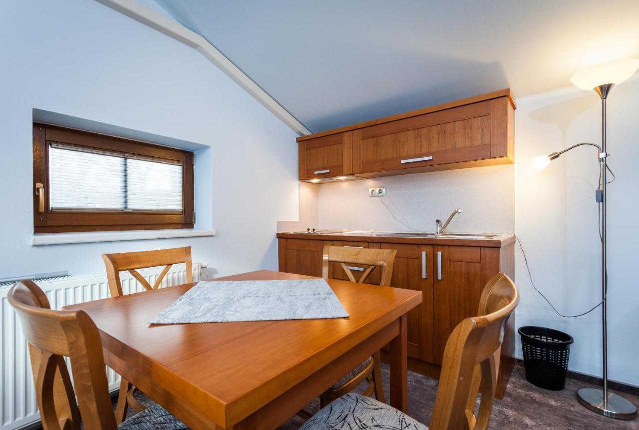 Hotel Jelinkova Vila Велке-Мезиржичи Экстерьер фото