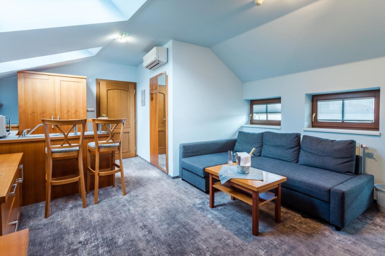 Hotel Jelinkova Vila Велке-Мезиржичи Экстерьер фото